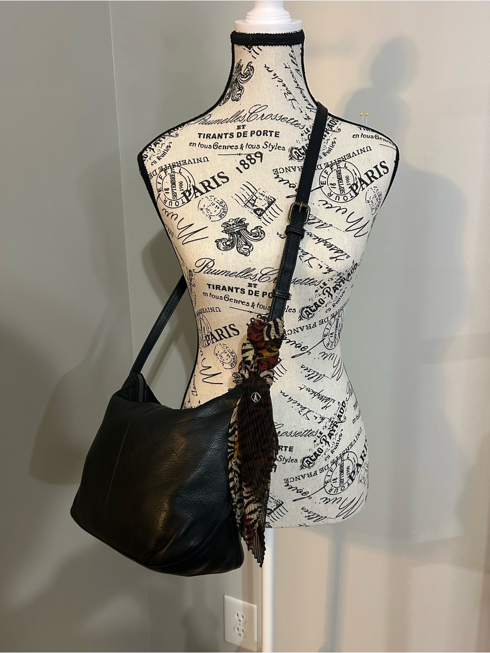 American Leather Co Classic Black Leather Shoulder Bag